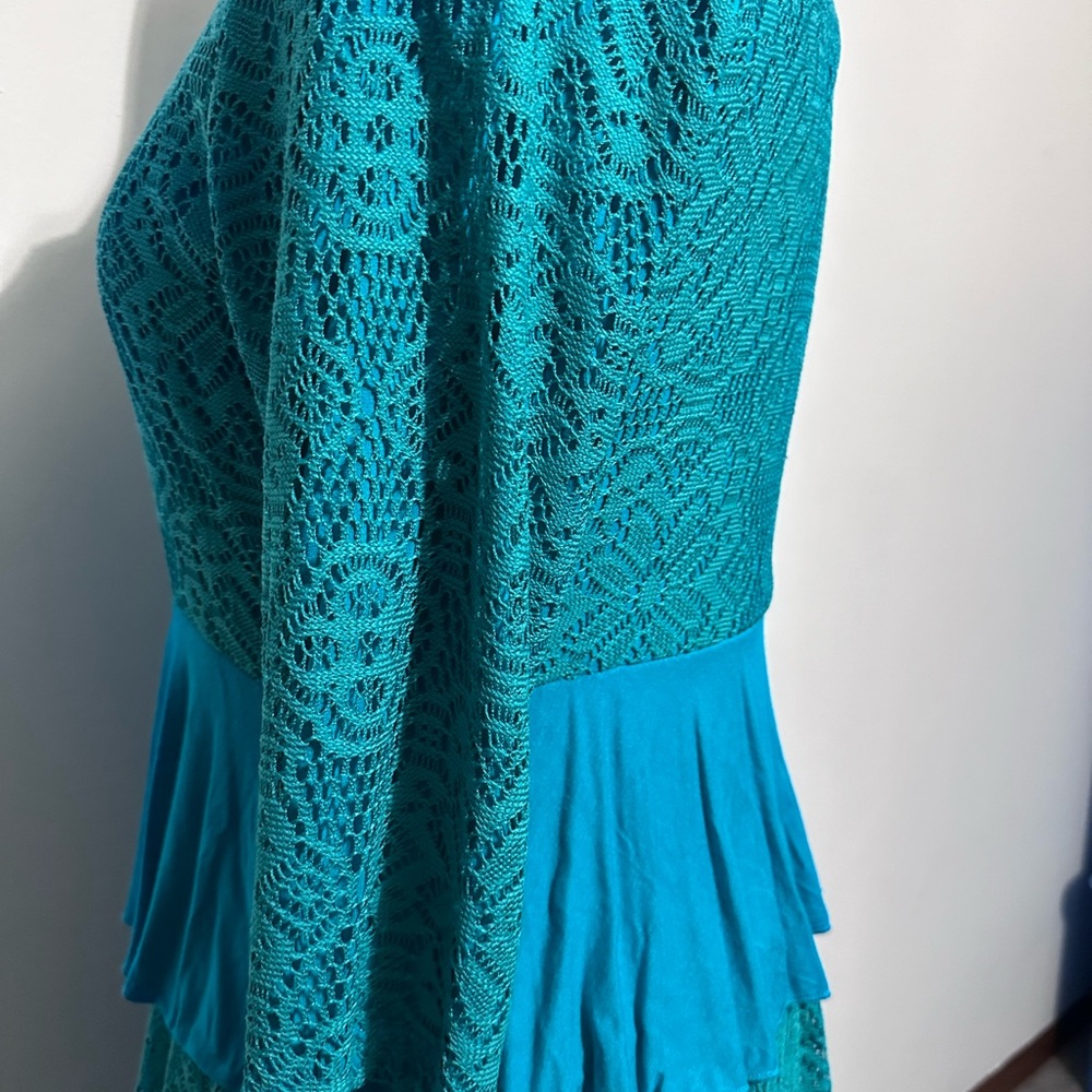 Dainty Jewells Dreaming in Vintage dress. Gorgeous turquoise color! - Picture 4 of 4